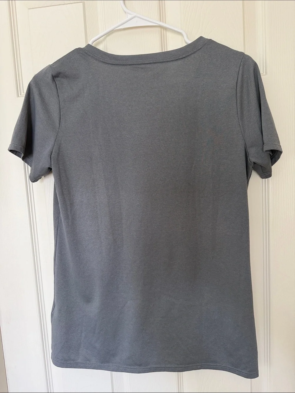 Nike Women's Charcoal Gray Short-Sleeve V-Neck Performance Tee